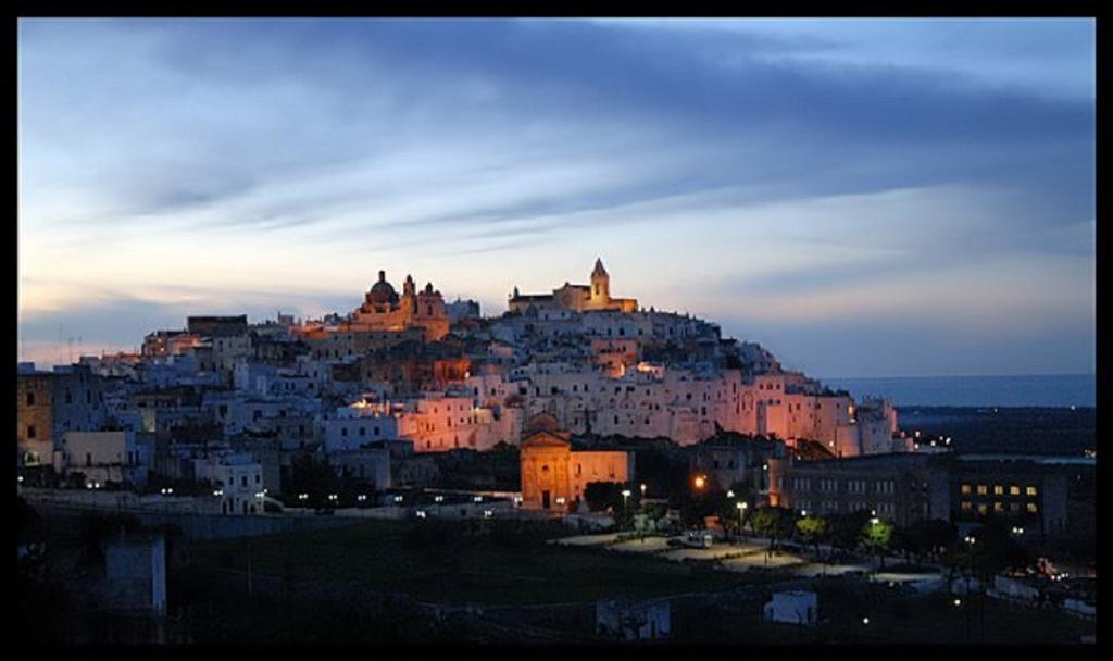 Aurasia Al Borgo Antico Ostuni Exterior foto